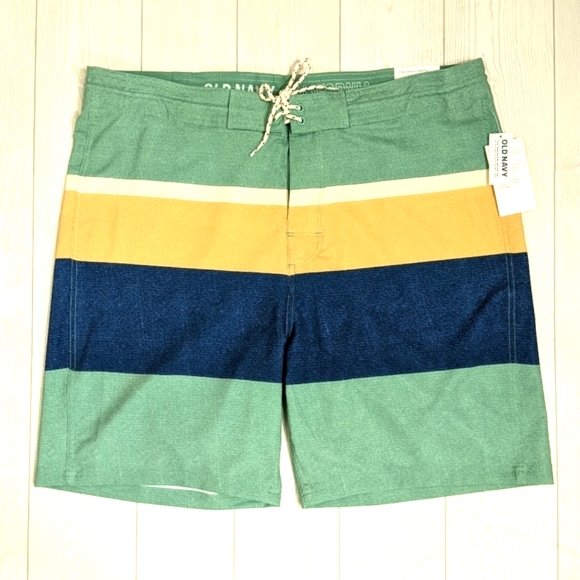 Old Navy Men's Board Shorts Size 38 Waist California Style Green with Flex - Picture 1 of 10